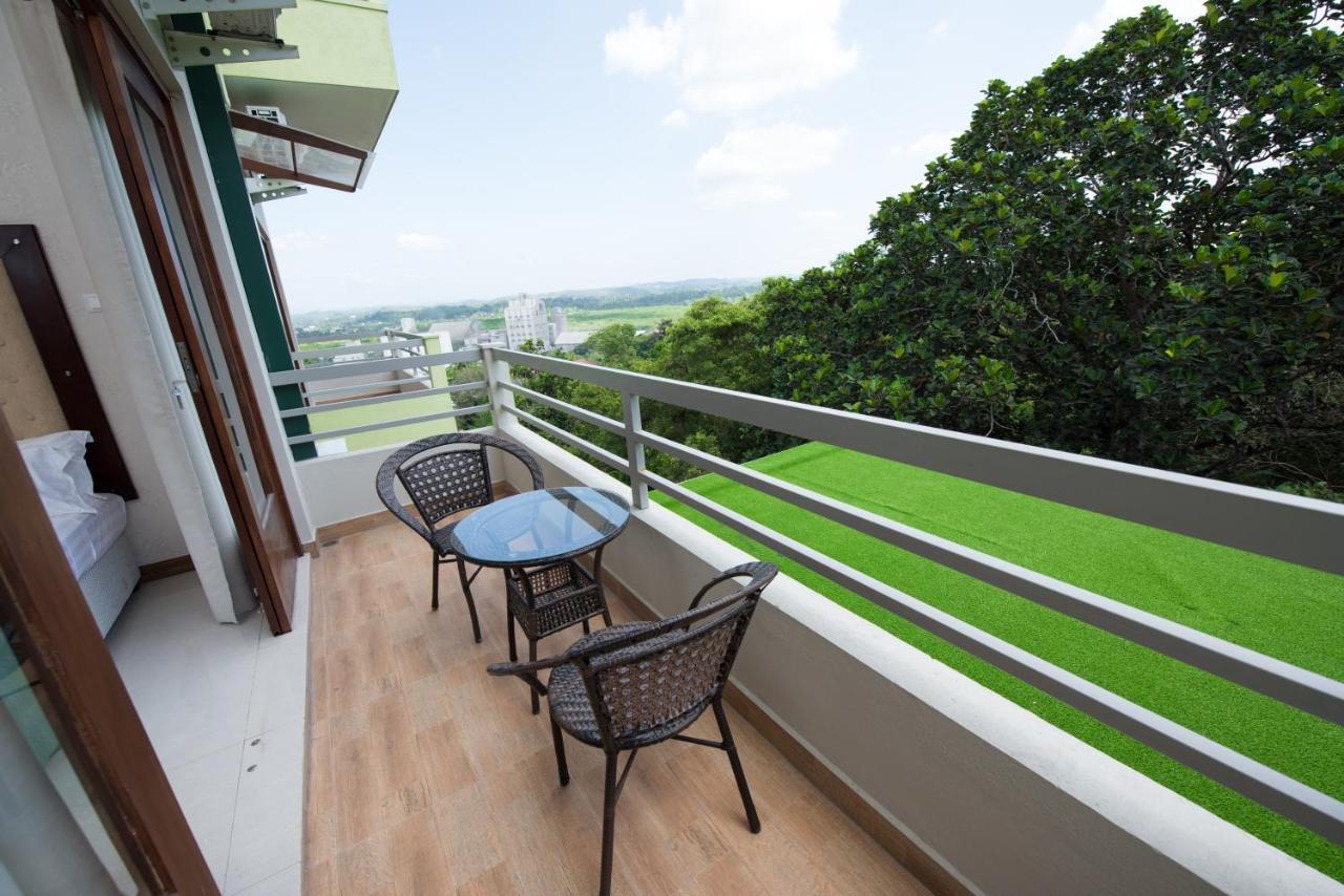 Hotel Mount Rich Rumassala Unawatuna Exterior foto