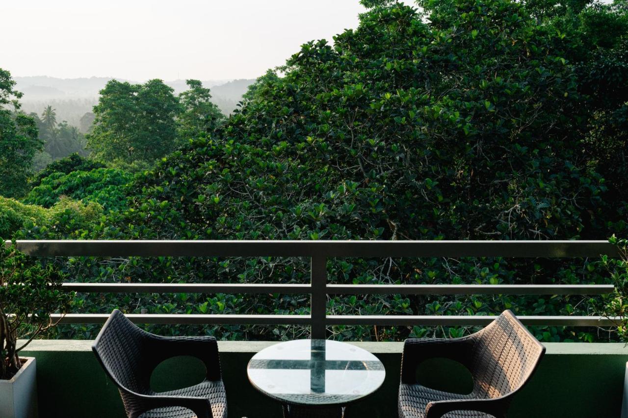 Hotel Mount Rich Rumassala Unawatuna Exterior foto