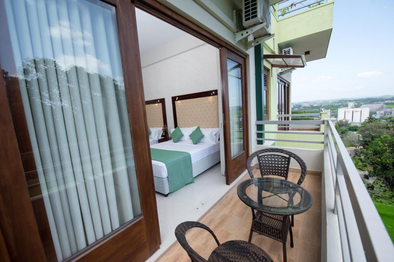 Hotel Mount Rich Rumassala Unawatuna Exterior foto